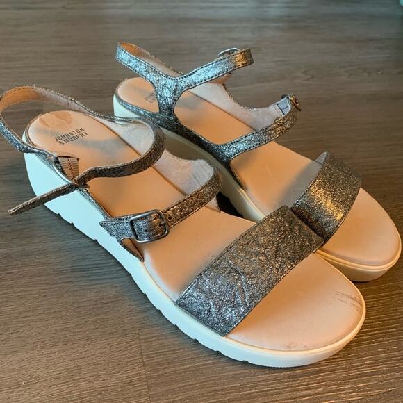 Johnston & Murphy Clara Silver Strap Sandals Summer Spring Mature Modest Comfort - Picture 1 of 7